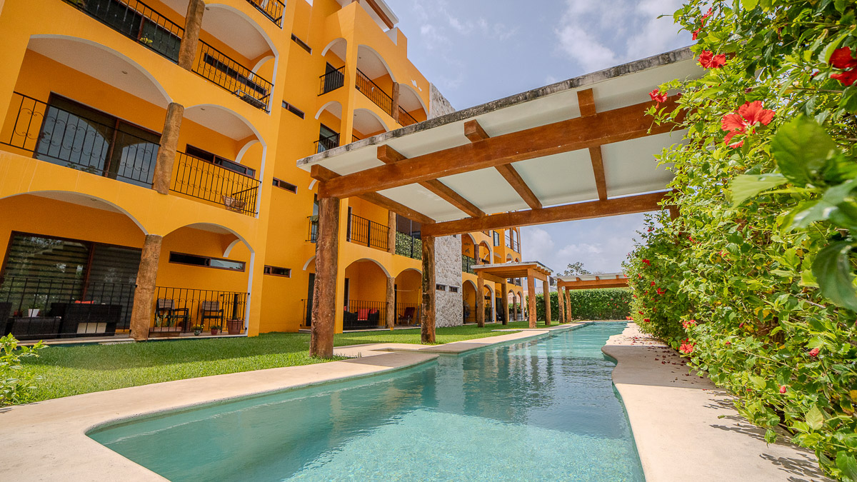Colonial-Style 2-Bedroom Condo with Balconies in El Cielo
