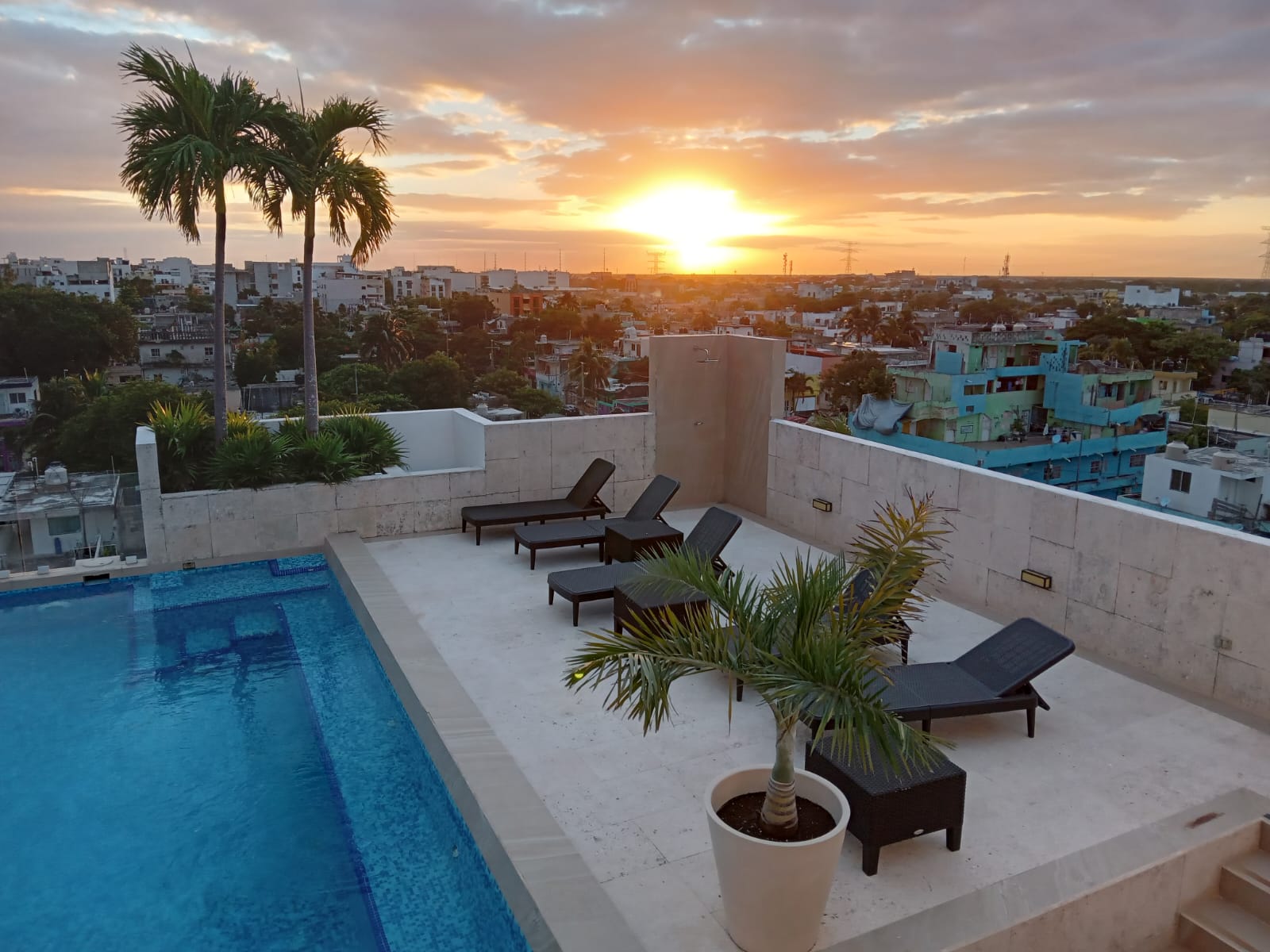 Spacious 2-Bedroom Lock-Off Condo with Rooftop &amp; 2 Patios in Playa del Carmen