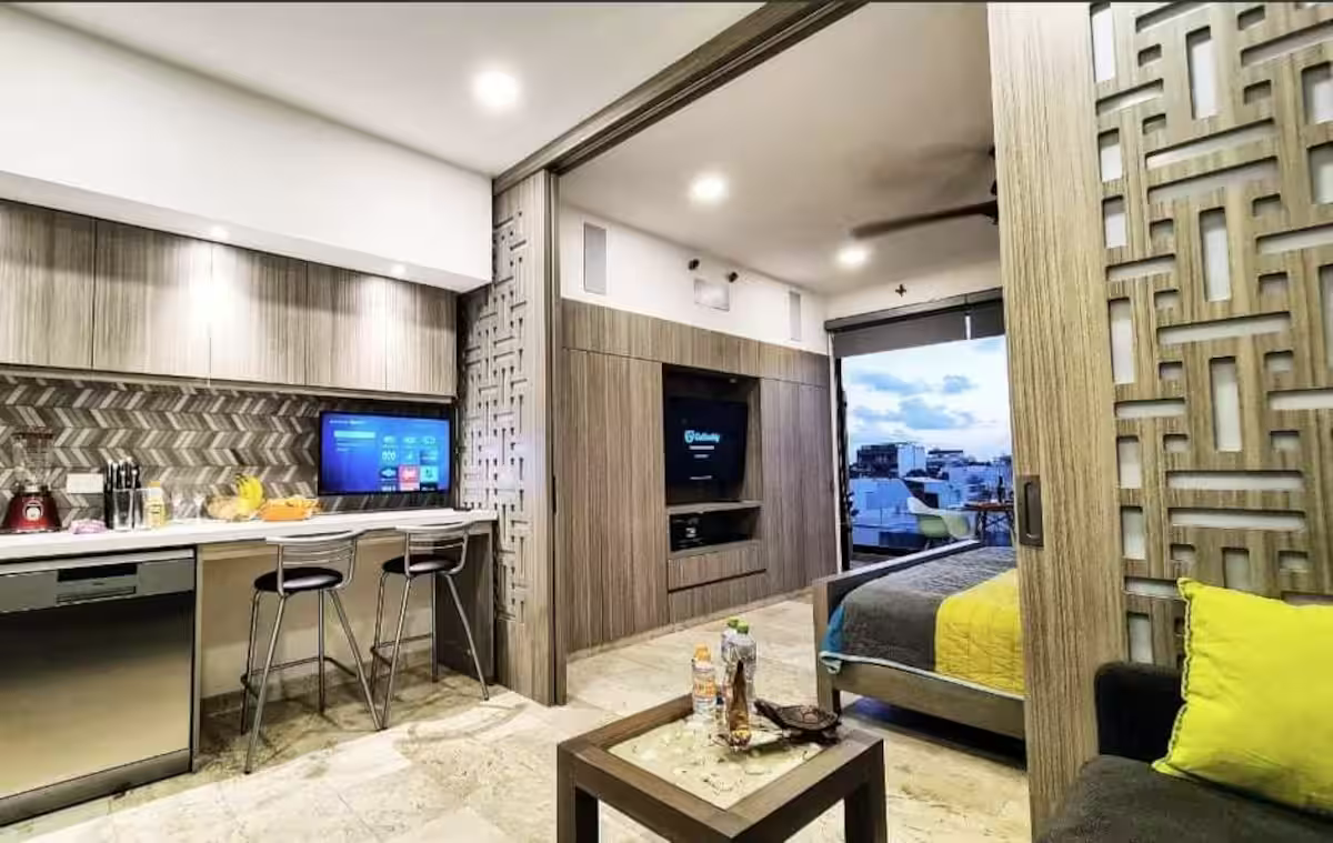 Elegant 1-Bedroom Condo with Sunset &amp; Ocean Views in Playa del Carmen