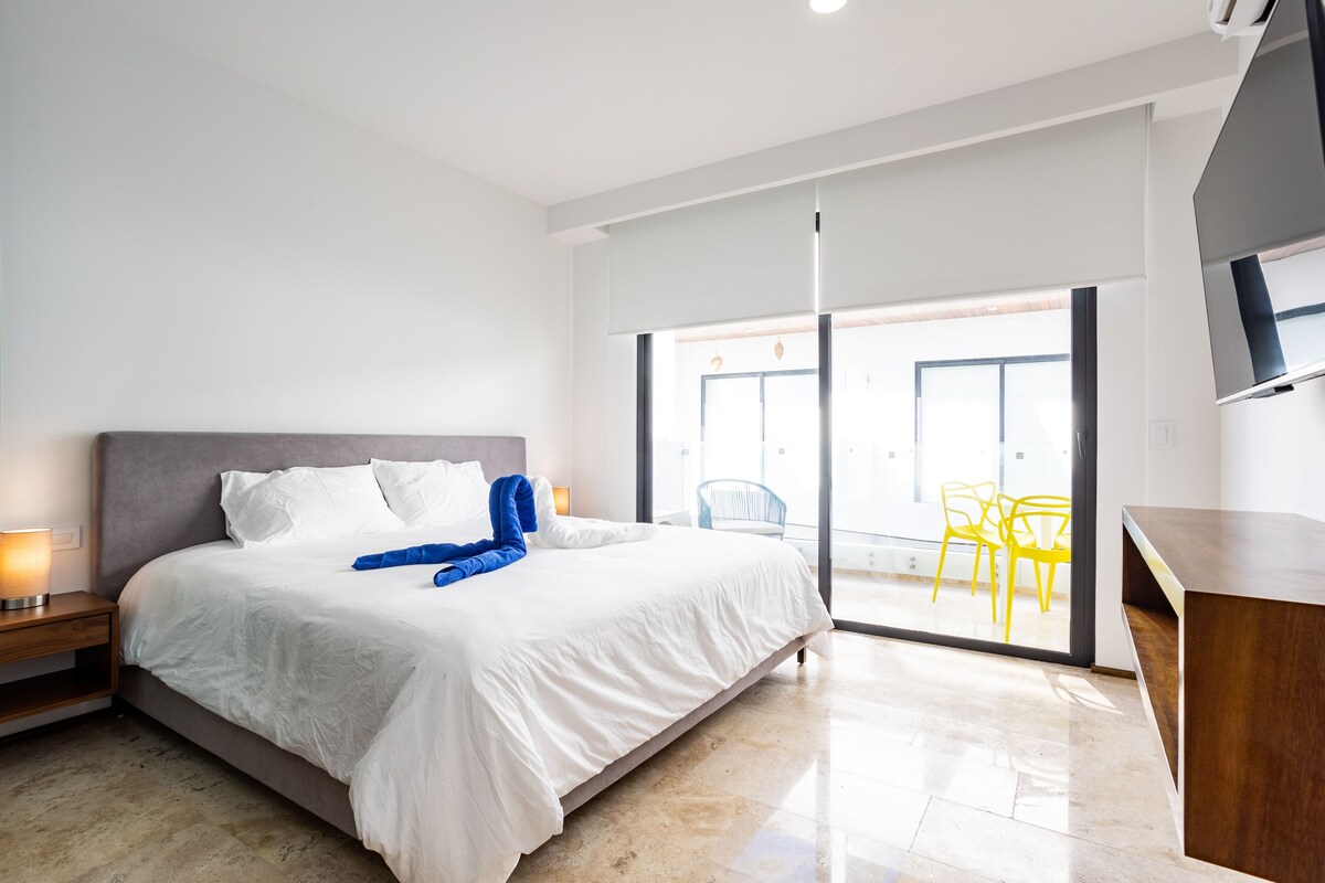 Elegant 1-Bedroom Condo Just Below Rooftop in Central Playa del Carmen